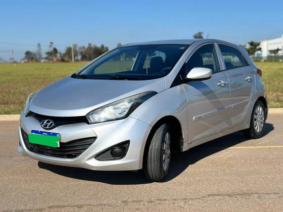 HYUNDAI HB20 1.0 COMFORT 12V FLEX 4P MANUAL HYUNDAI HB20 1.0 COMFORT 12V FLEX 4P MANUAL